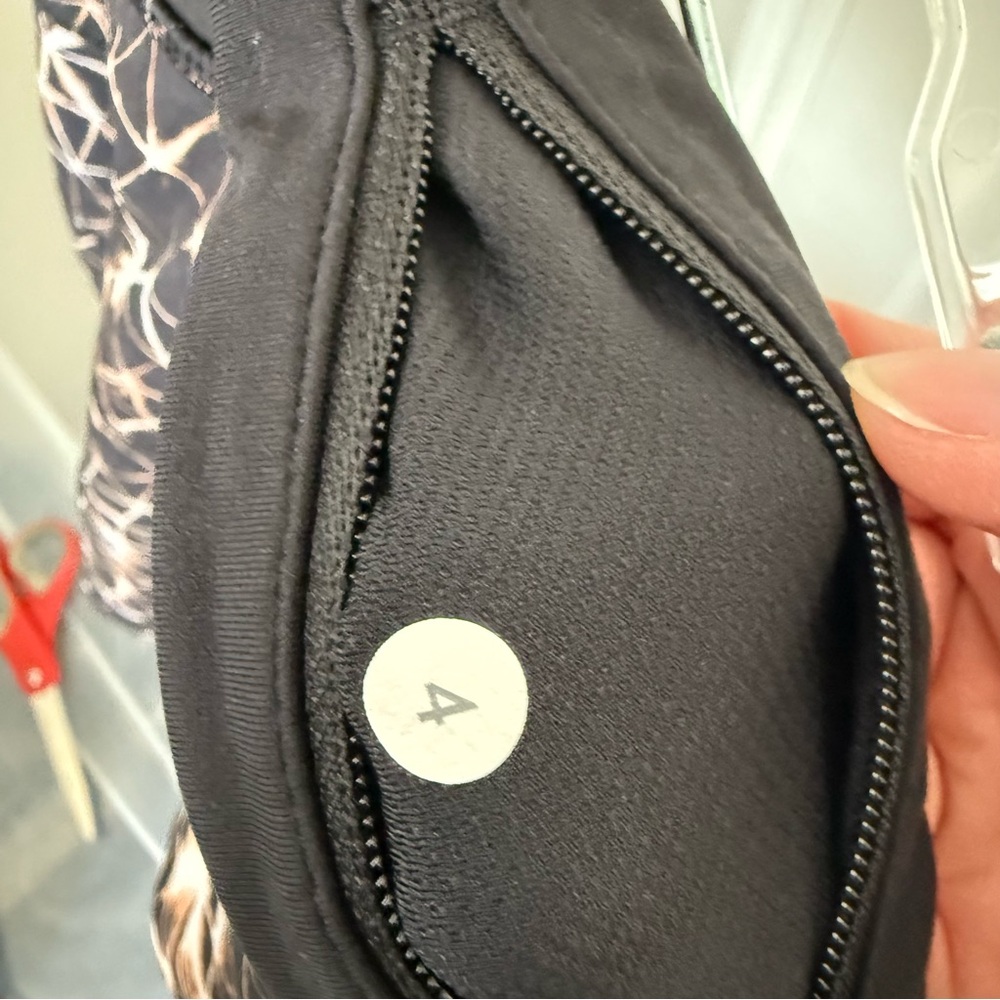 Lululemon Pace Rival Skirt II *4-way Stretch (Regular) Sugar Crush Multi / Black - Picture 6 of 6